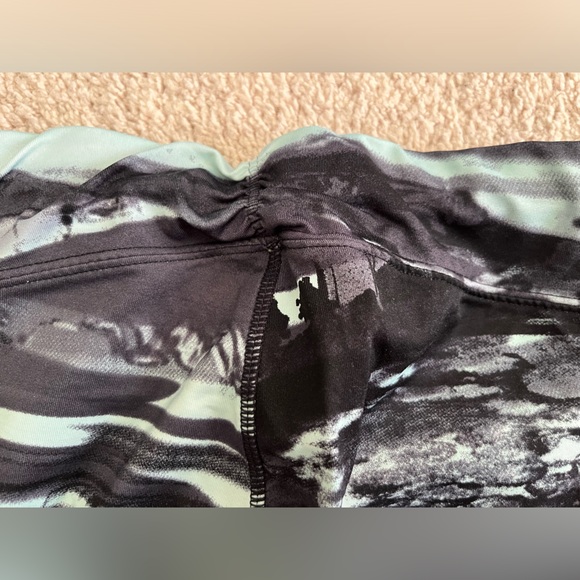 Calvin Klein Performance Capri Leggings Mint Green Black Multi - Picture 6 of 6